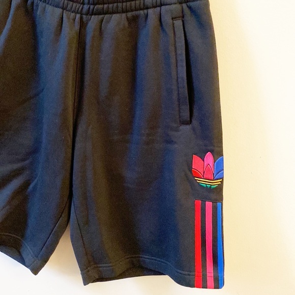 NWOT ADIDAS | Black Athletic Basketball workout shorts large - Picture 2 of 6